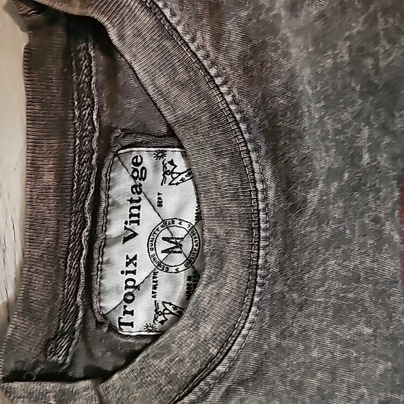 Jamaica tee shirt distressed look - Picture 3 of 3